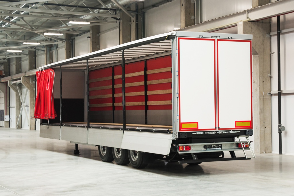 Curtain_sided_semitrailer_Gr-CSST_041.jpg